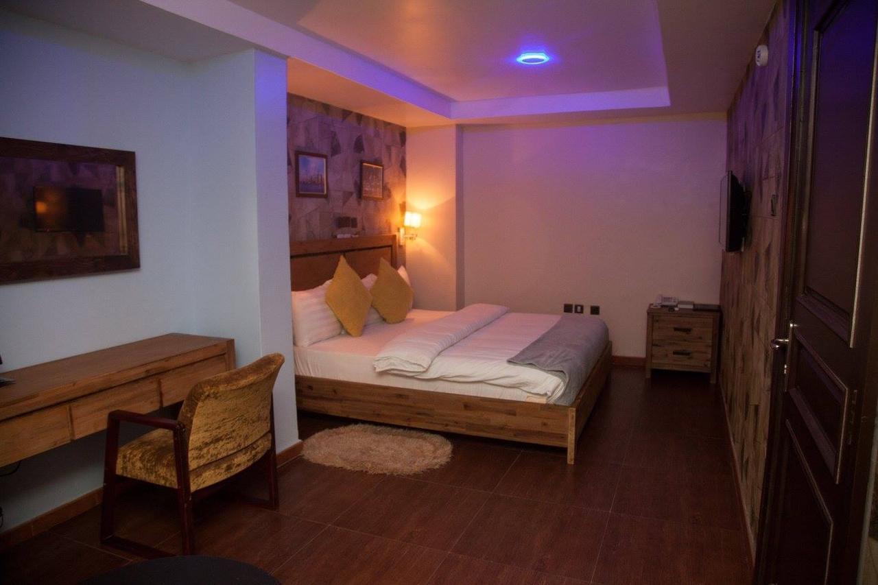 Villa Toscana Hotel And Suits Lagos Dış mekan fotoğraf