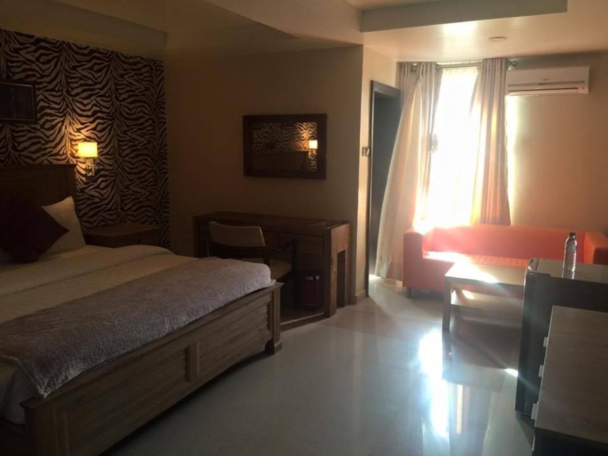 Villa Toscana Hotel And Suits Lagos Dış mekan fotoğraf
