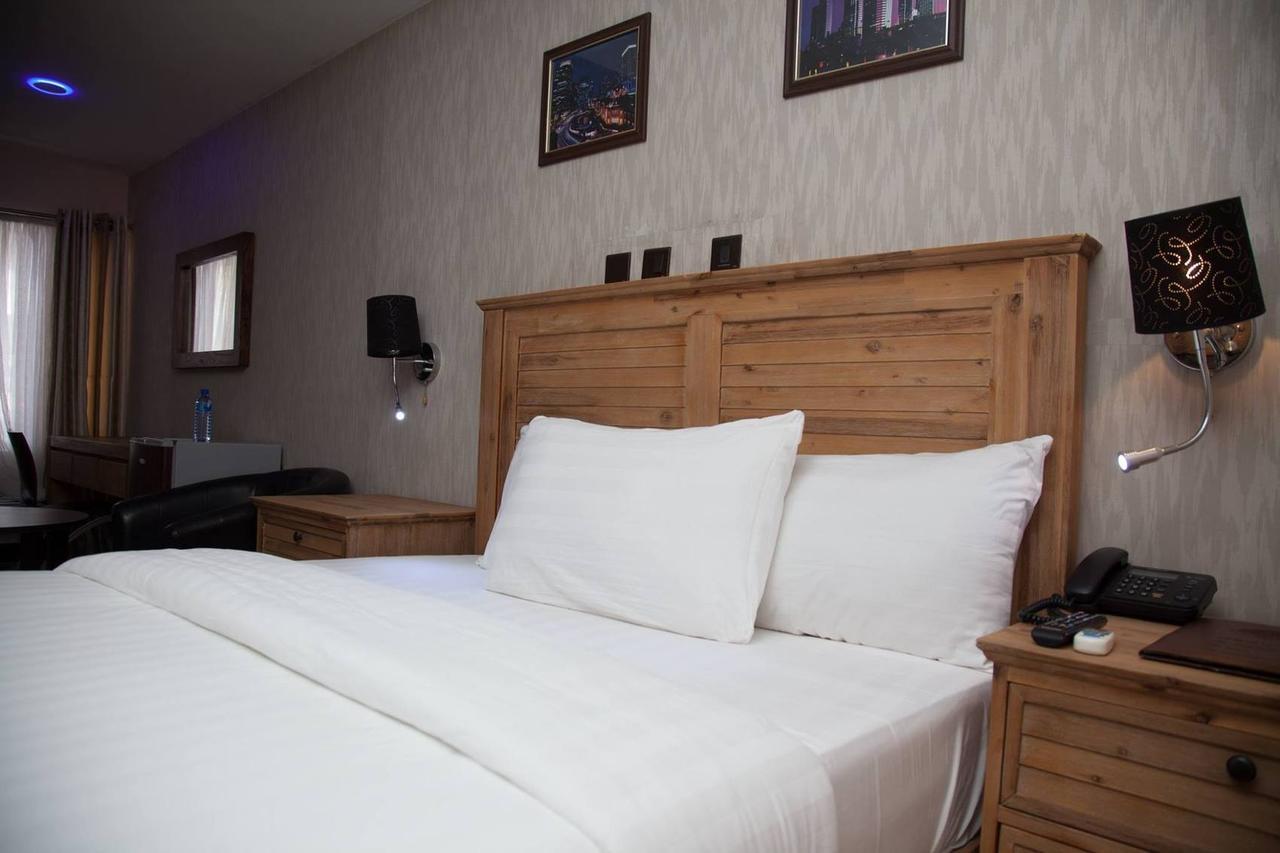 Villa Toscana Hotel And Suits Lagos Dış mekan fotoğraf