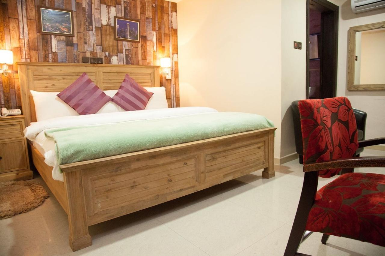 Villa Toscana Hotel And Suits Lagos Dış mekan fotoğraf