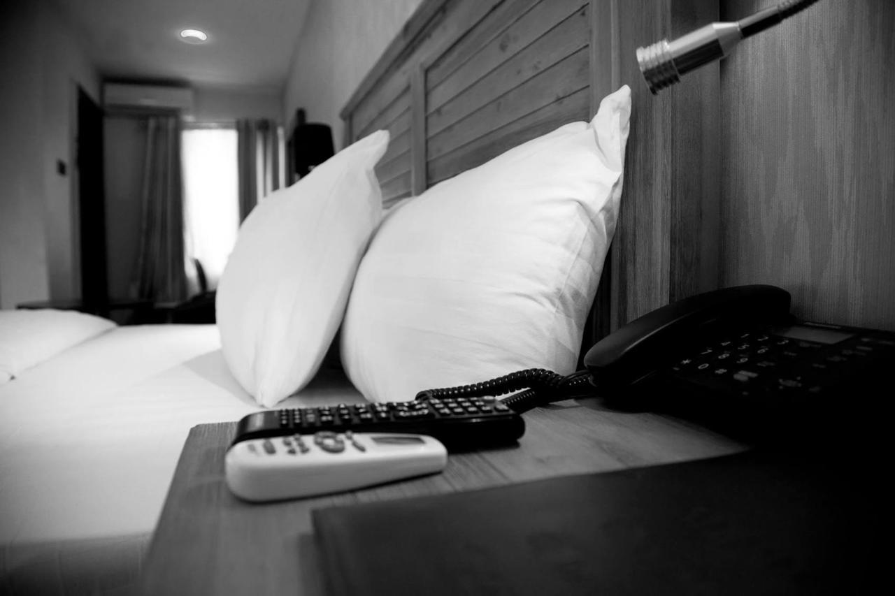 Villa Toscana Hotel And Suits Lagos Dış mekan fotoğraf